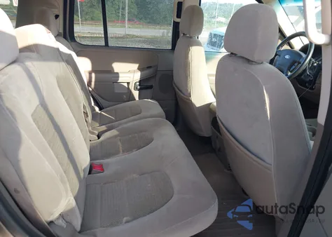 2005 Ford Explorer Xlt/Xlt Sport z USA, uszkodzony, nr VIN 1FMZU73EX5UB57963